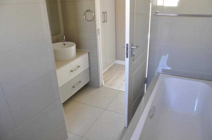 3 Bedroom Property for Sale in Kyalami Hills Gauteng