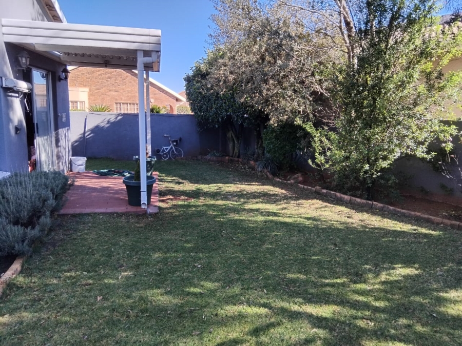 To Let 2 Bedroom Property for Rent in Bergbron Gauteng