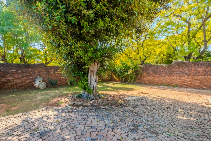 6 Bedroom Property for Sale in Waterkloof Ridge Gauteng