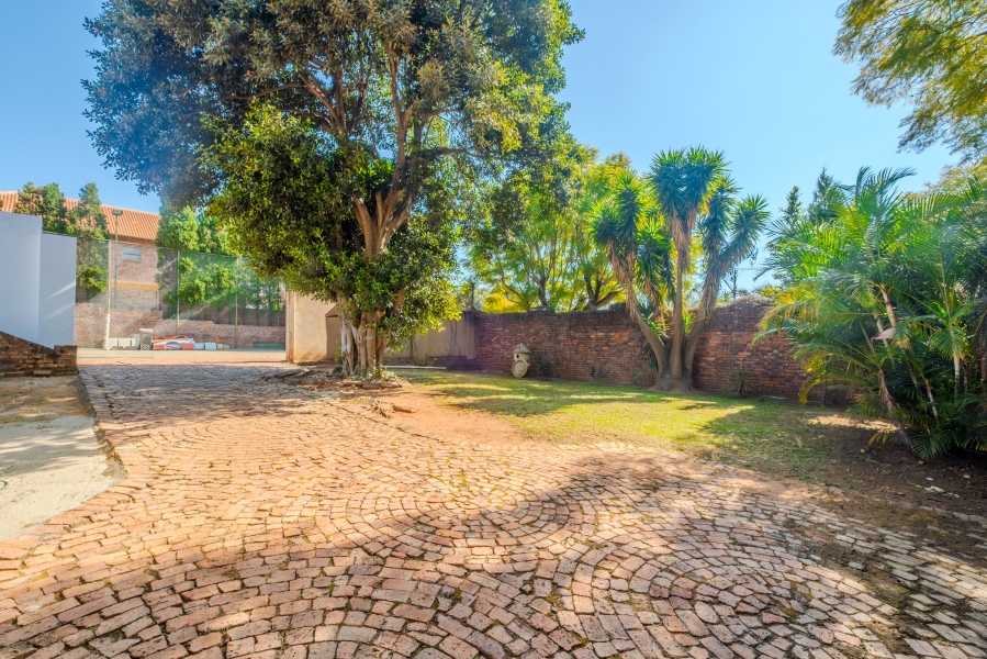 6 Bedroom Property for Sale in Waterkloof Ridge Gauteng
