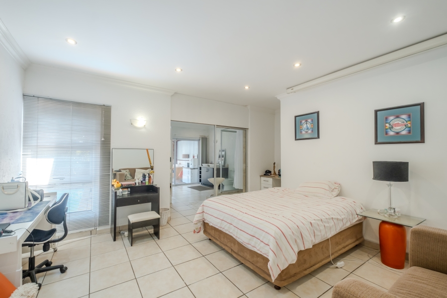 6 Bedroom Property for Sale in Waterkloof Ridge Gauteng