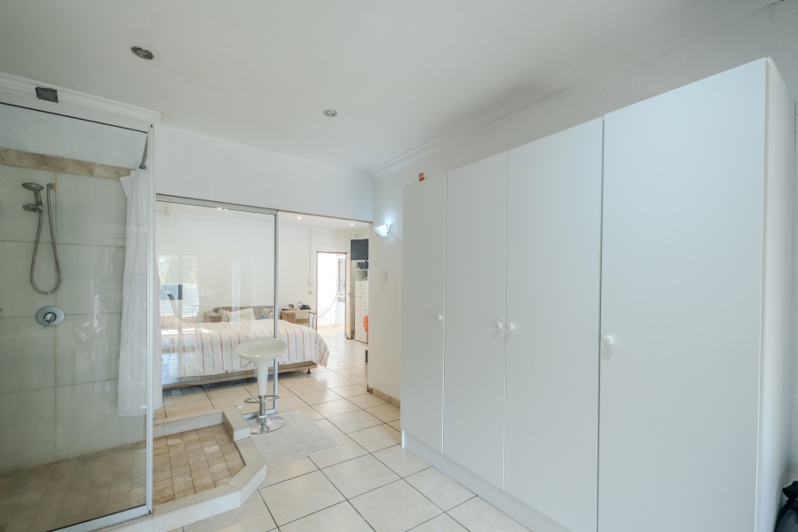 6 Bedroom Property for Sale in Waterkloof Ridge Gauteng