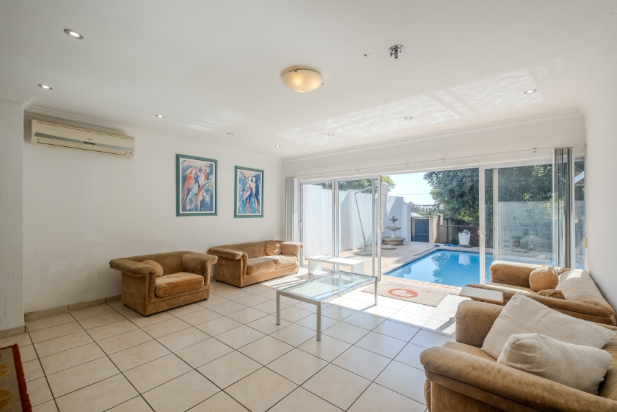 6 Bedroom Property for Sale in Waterkloof Ridge Gauteng