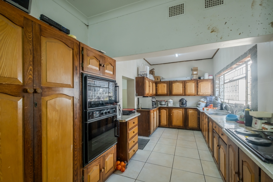 6 Bedroom Property for Sale in Waterkloof Ridge Gauteng
