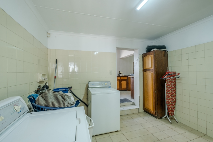 6 Bedroom Property for Sale in Waterkloof Ridge Gauteng