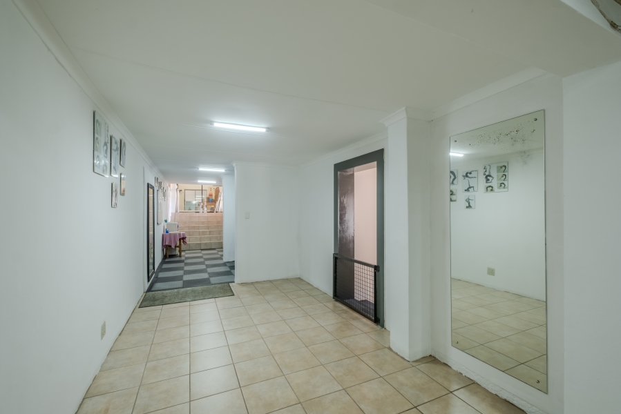 6 Bedroom Property for Sale in Waterkloof Ridge Gauteng