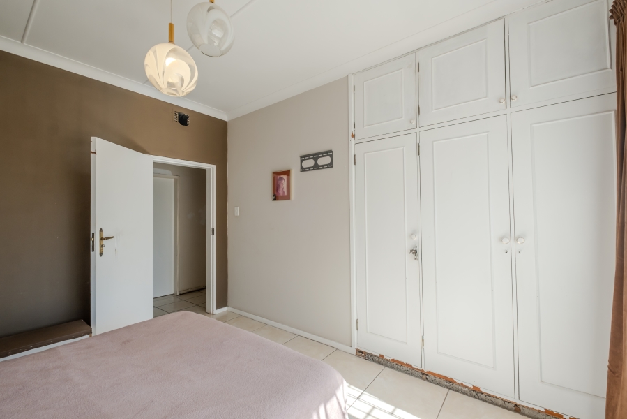 6 Bedroom Property for Sale in Waterkloof Ridge Gauteng