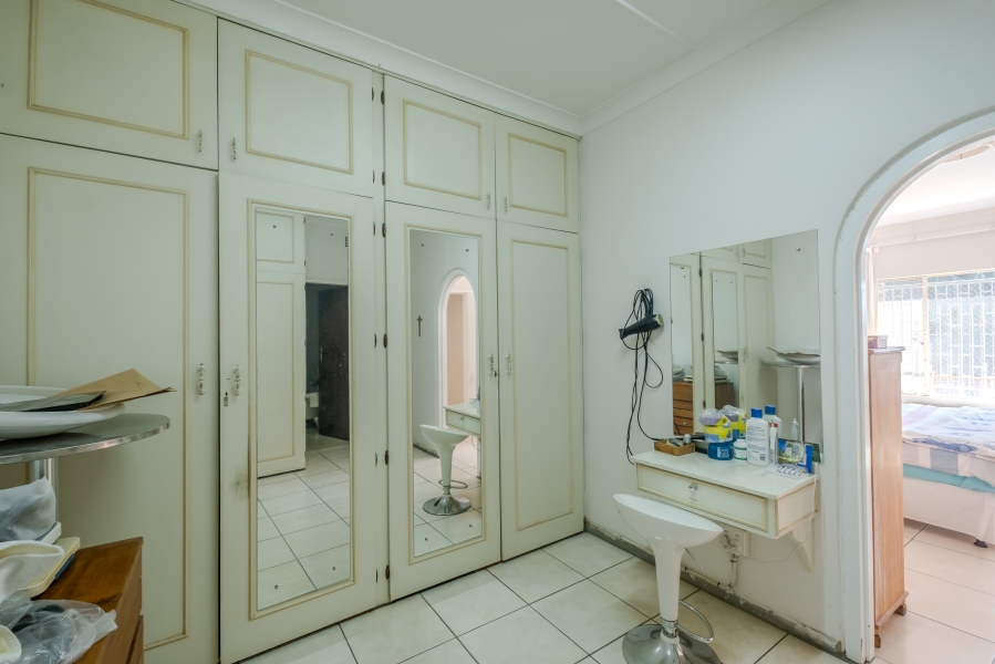 6 Bedroom Property for Sale in Waterkloof Ridge Gauteng