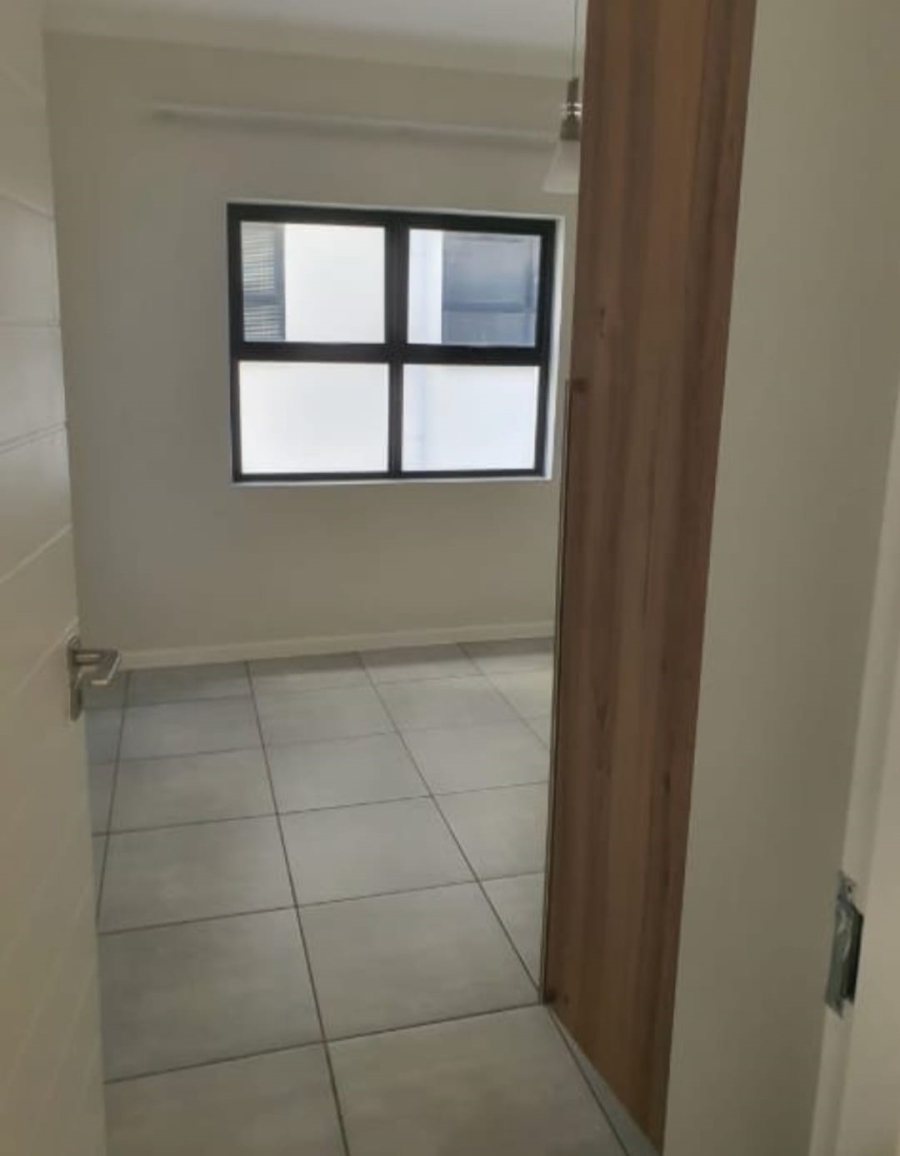 To Let 2 Bedroom Property for Rent in Crowthorne AH Gauteng