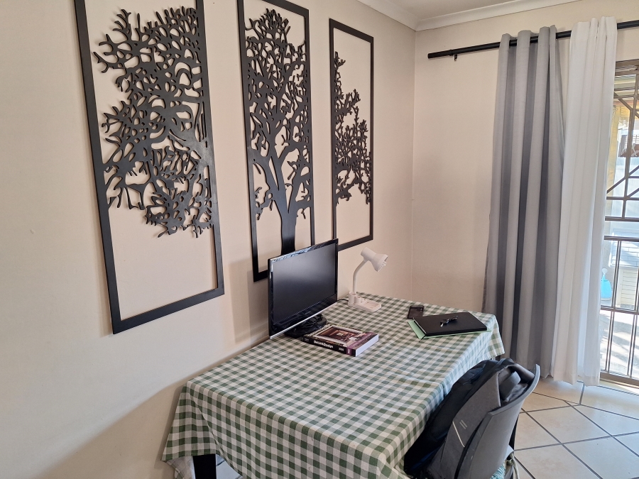 2 Bedroom Property for Sale in Equestria Gauteng