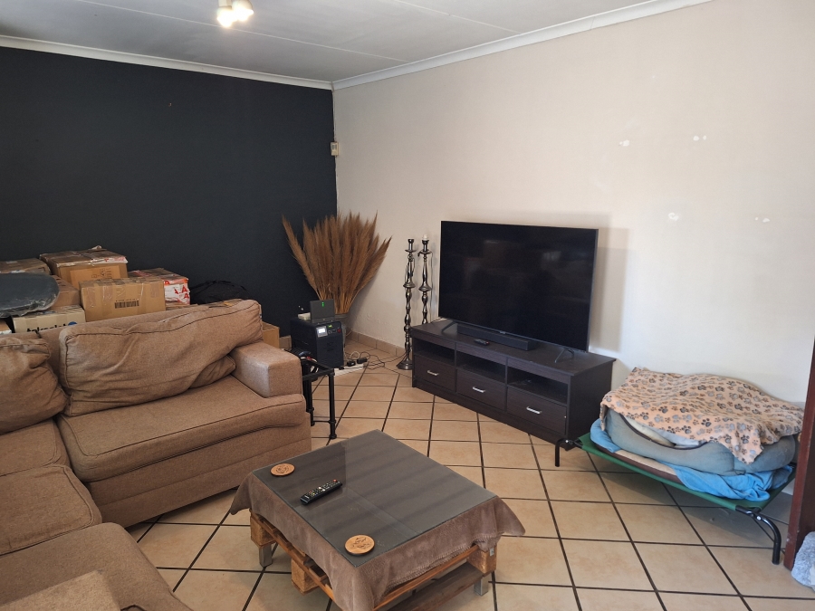 2 Bedroom Property for Sale in Equestria Gauteng