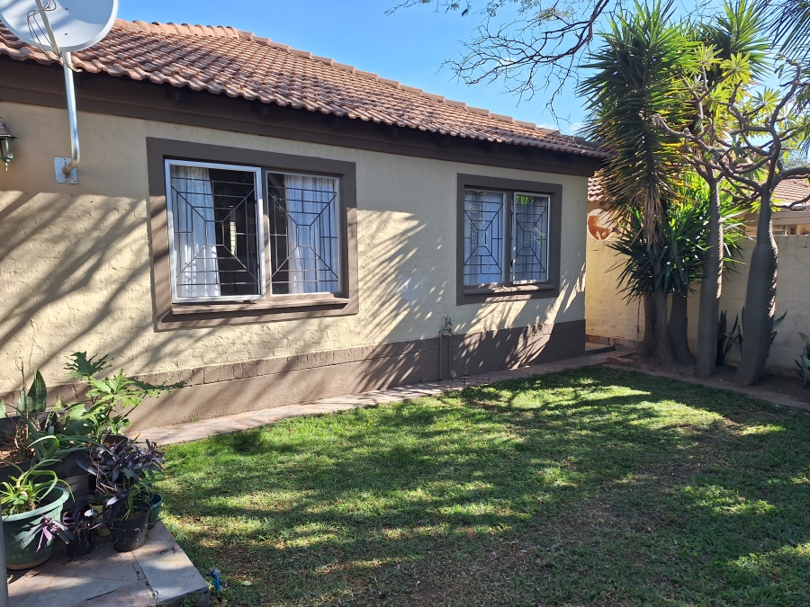 2 Bedroom Property for Sale in Equestria Gauteng