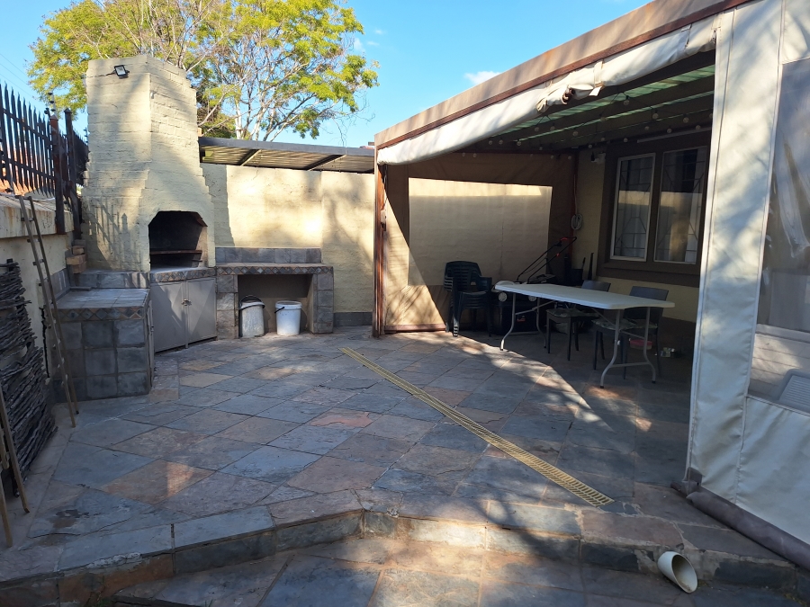 2 Bedroom Property for Sale in Equestria Gauteng