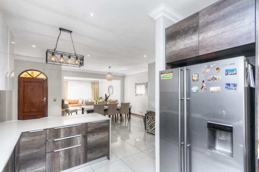 3 Bedroom Property for Sale in Carlswald Gauteng