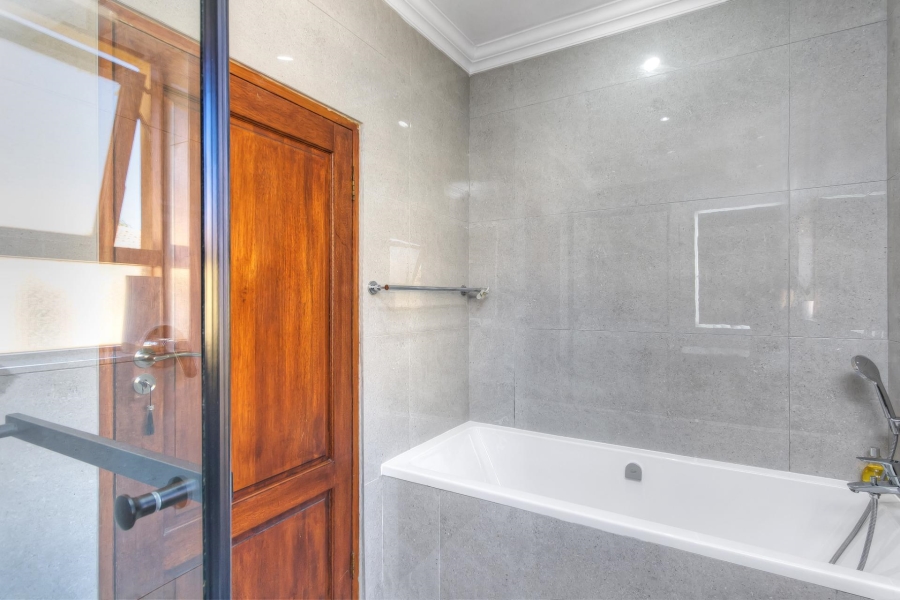 3 Bedroom Property for Sale in Carlswald Gauteng