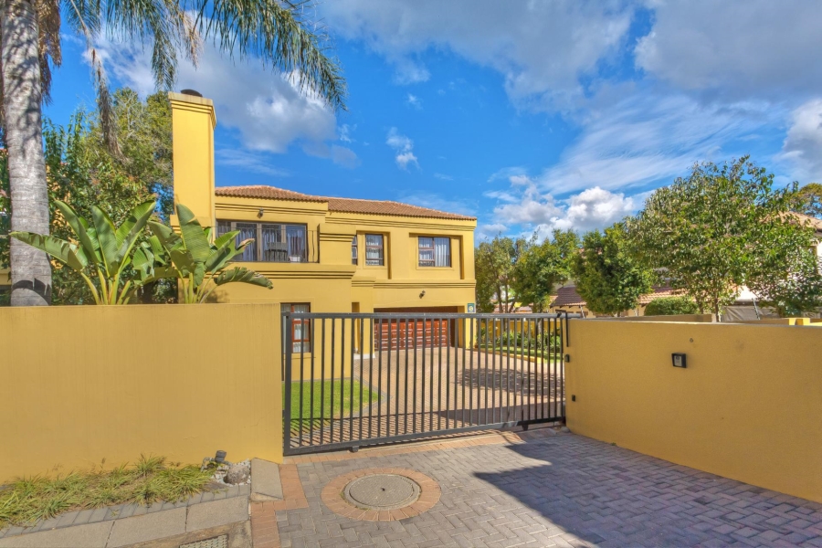 3 Bedroom Property for Sale in Carlswald Gauteng