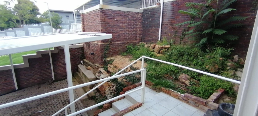 To Let 8 Bedroom Property for Rent in Noordheuwel Gauteng