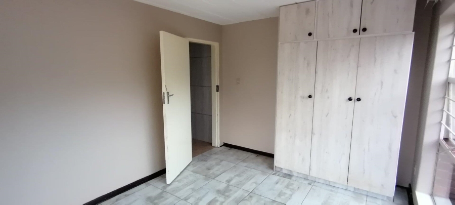 To Let 8 Bedroom Property for Rent in Noordheuwel Gauteng