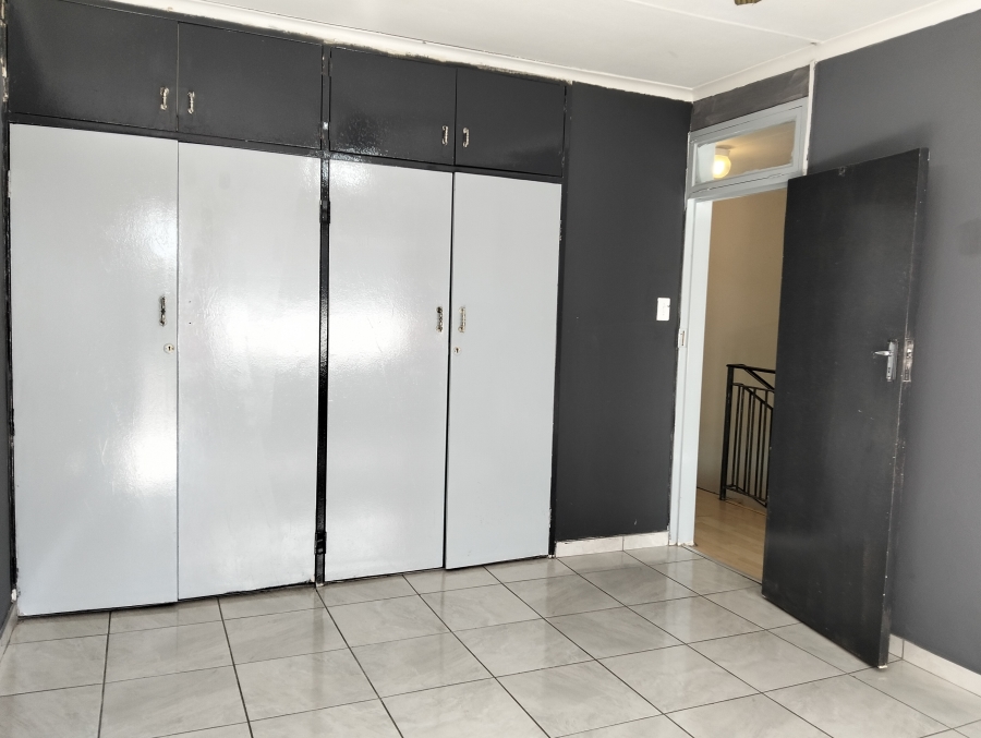 To Let 3 Bedroom Property for Rent in Windsor West Gauteng