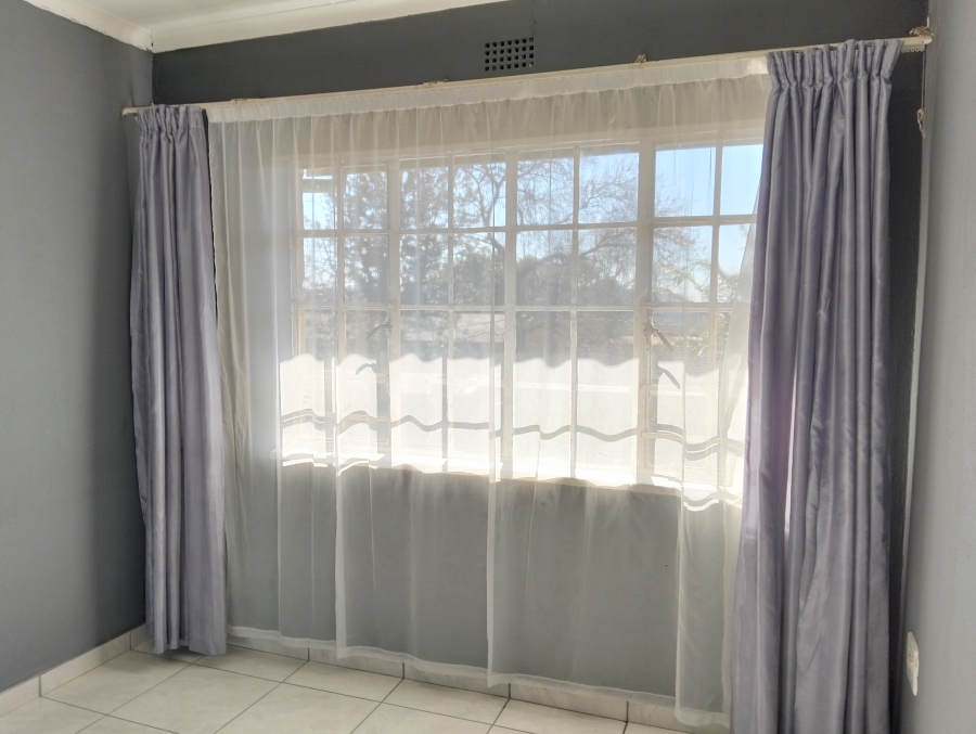 To Let 3 Bedroom Property for Rent in Windsor West Gauteng