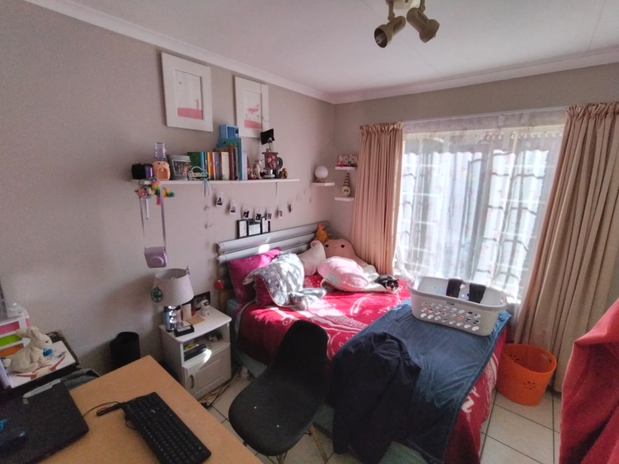 3 Bedroom Property for Sale in Sundowner Gauteng