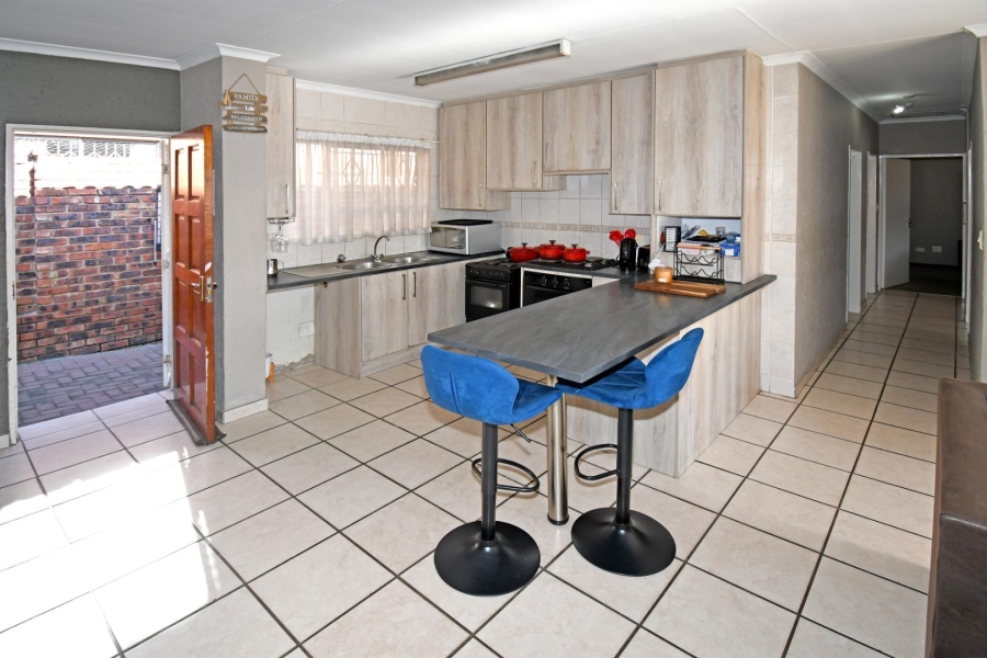 3 Bedroom Property for Sale in Buccleuch Gauteng