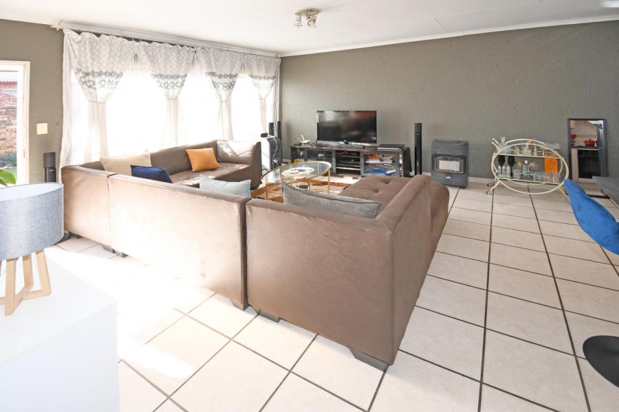 3 Bedroom Property for Sale in Buccleuch Gauteng