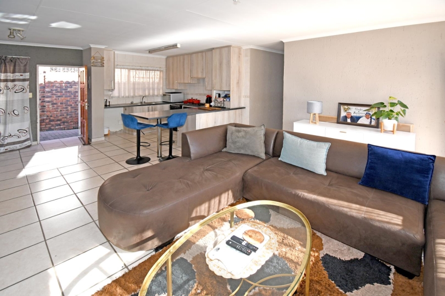 3 Bedroom Property for Sale in Buccleuch Gauteng