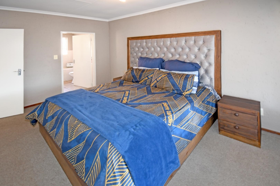 3 Bedroom Property for Sale in Buccleuch Gauteng
