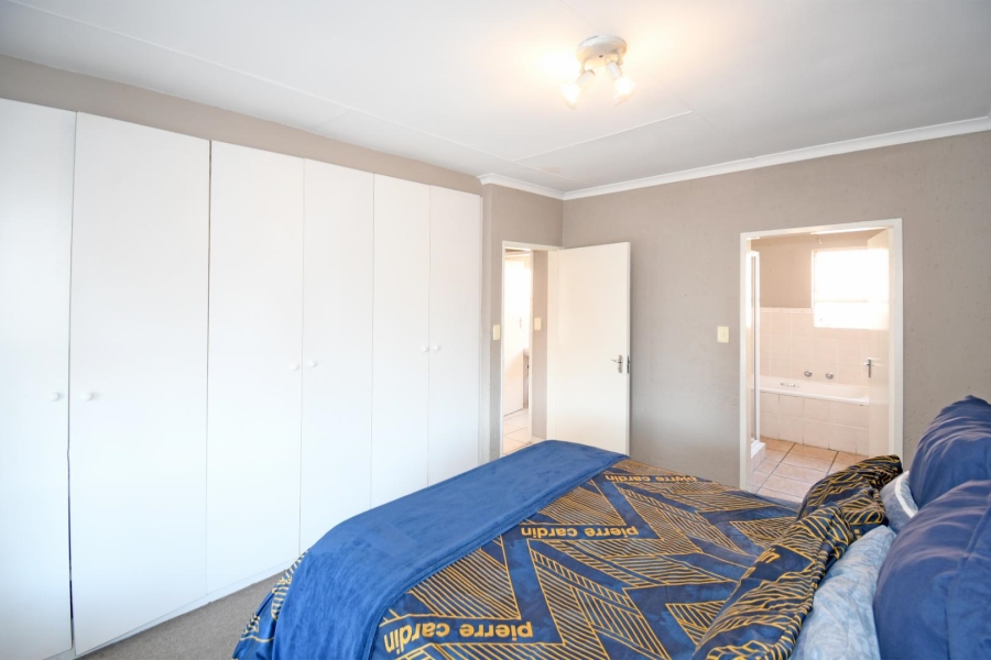 3 Bedroom Property for Sale in Buccleuch Gauteng