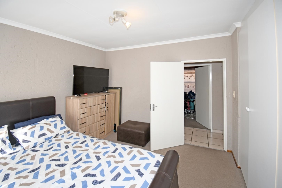 3 Bedroom Property for Sale in Buccleuch Gauteng