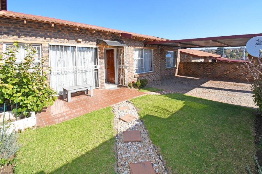 3 Bedroom Property for Sale in Buccleuch Gauteng