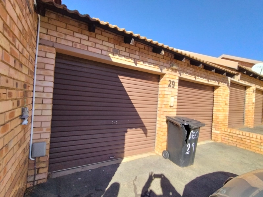 3 Bedroom Property for Sale in Sundowner Gauteng