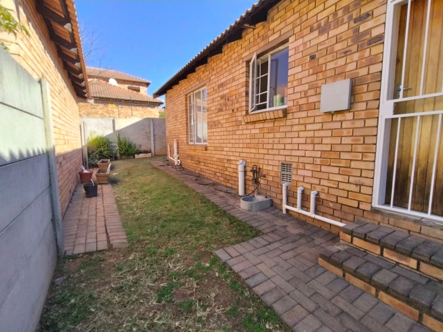 3 Bedroom Property for Sale in Sundowner Gauteng
