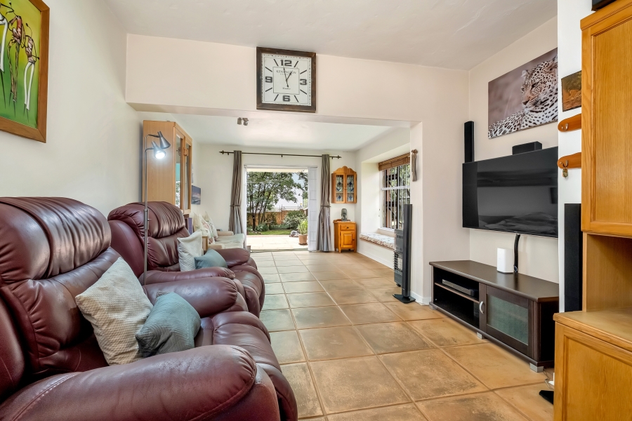 To Let 3 Bedroom Property for Rent in Bryanston East Gauteng