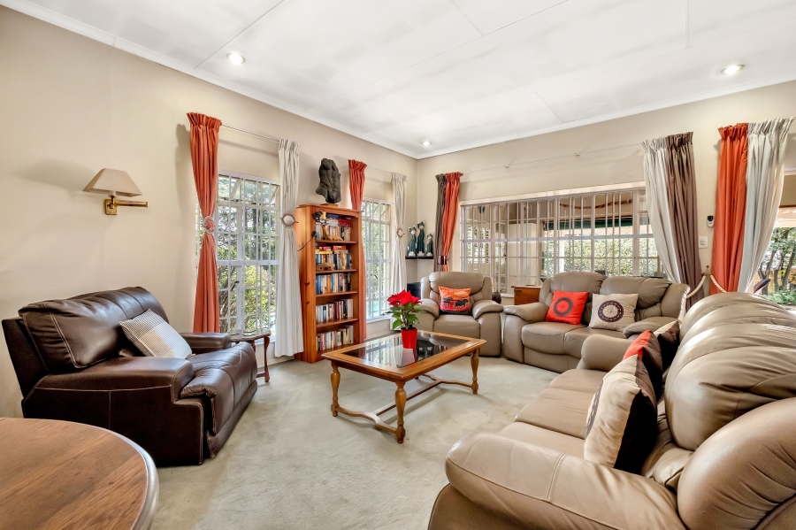 To Let 3 Bedroom Property for Rent in Bryanston East Gauteng