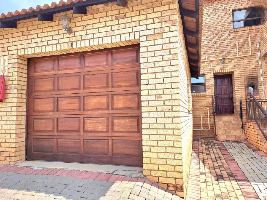 3 Bedroom Property for Sale in Chancliff Ridge Gauteng