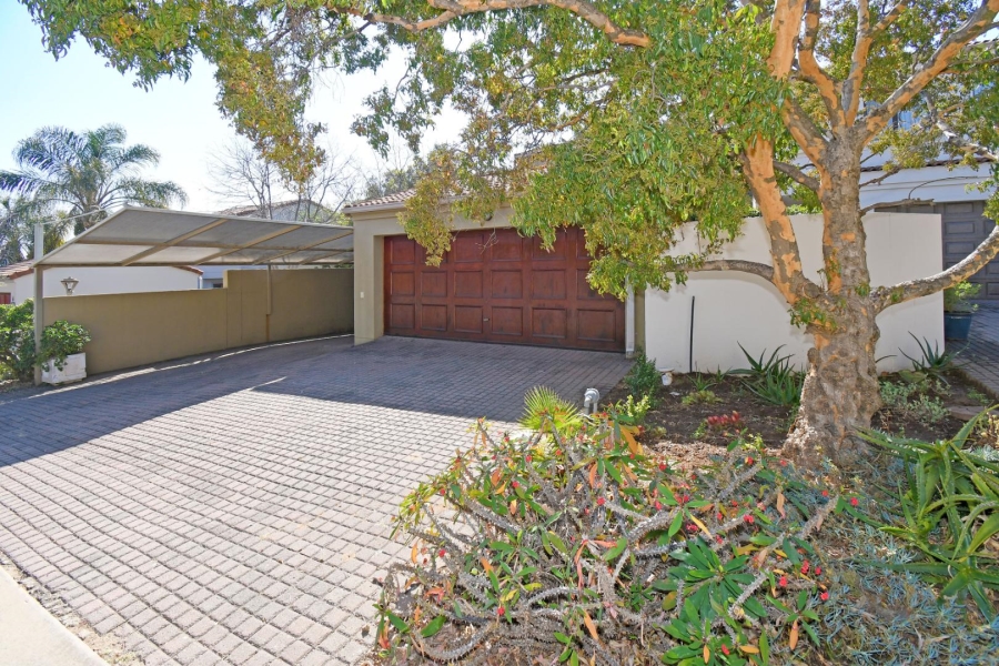 3 Bedroom Property for Sale in Barbeque Downs Gauteng