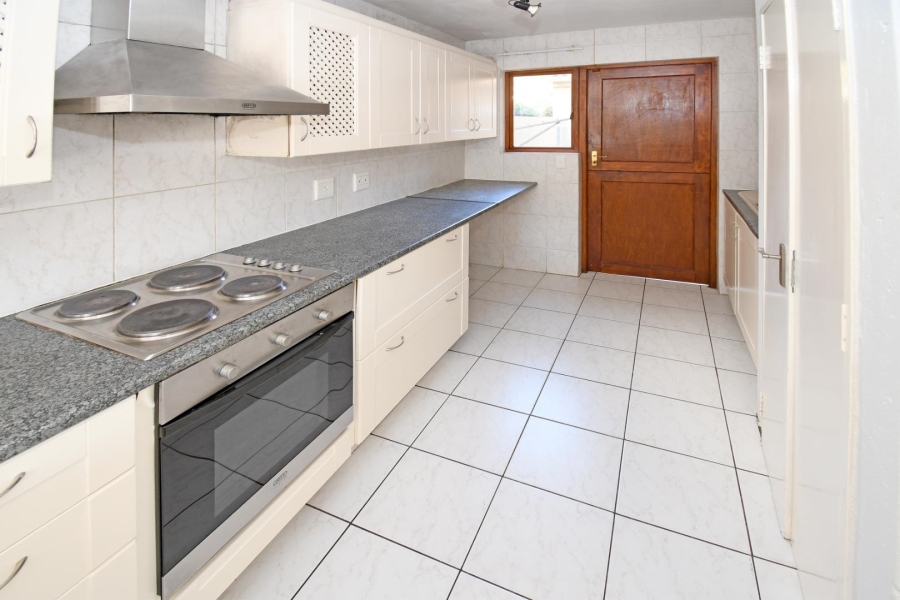 3 Bedroom Property for Sale in Barbeque Downs Gauteng