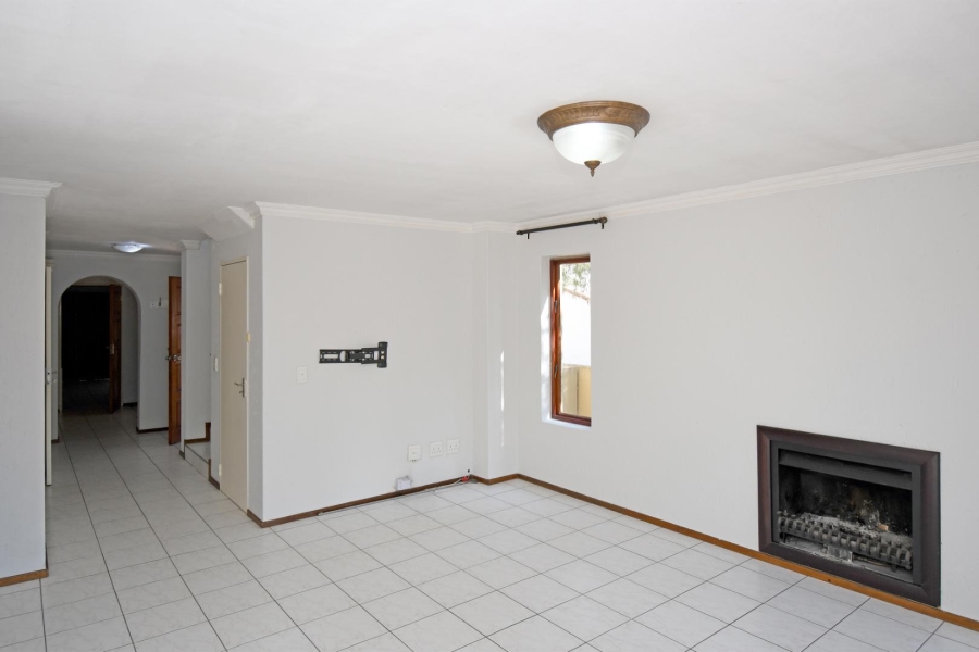 3 Bedroom Property for Sale in Barbeque Downs Gauteng