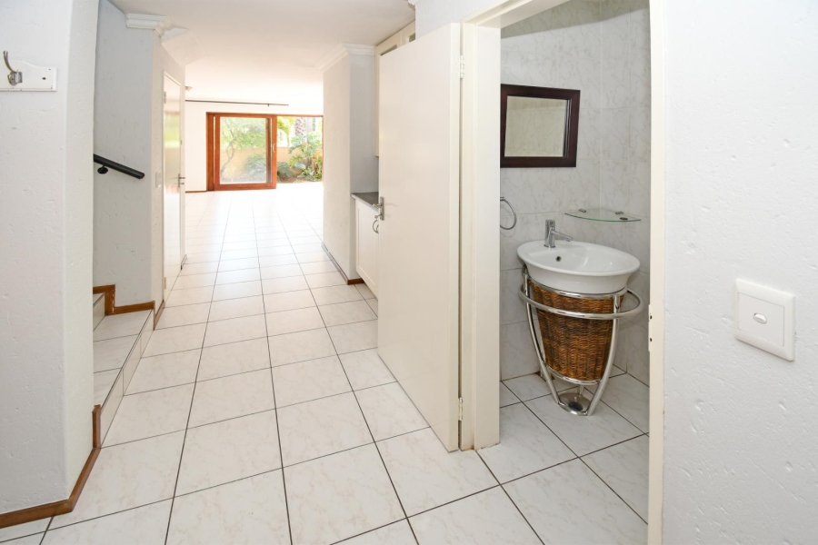 3 Bedroom Property for Sale in Barbeque Downs Gauteng