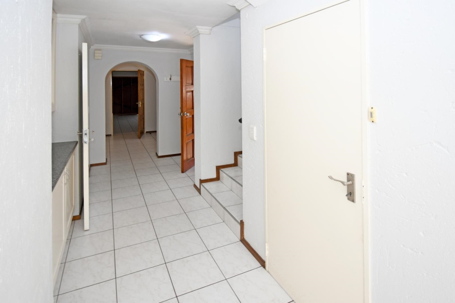 3 Bedroom Property for Sale in Barbeque Downs Gauteng