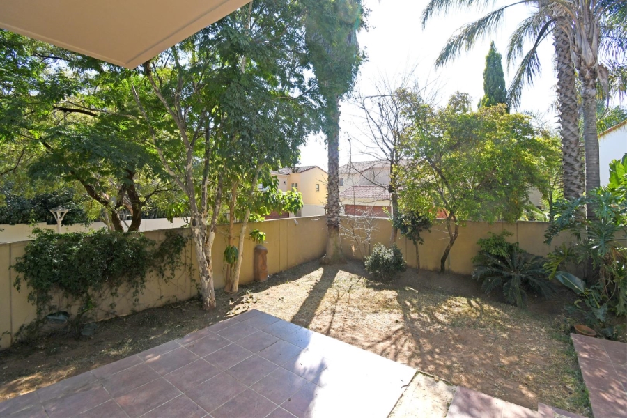 3 Bedroom Property for Sale in Barbeque Downs Gauteng