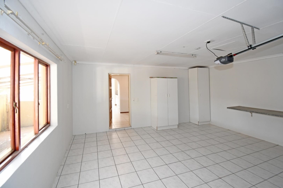 3 Bedroom Property for Sale in Barbeque Downs Gauteng