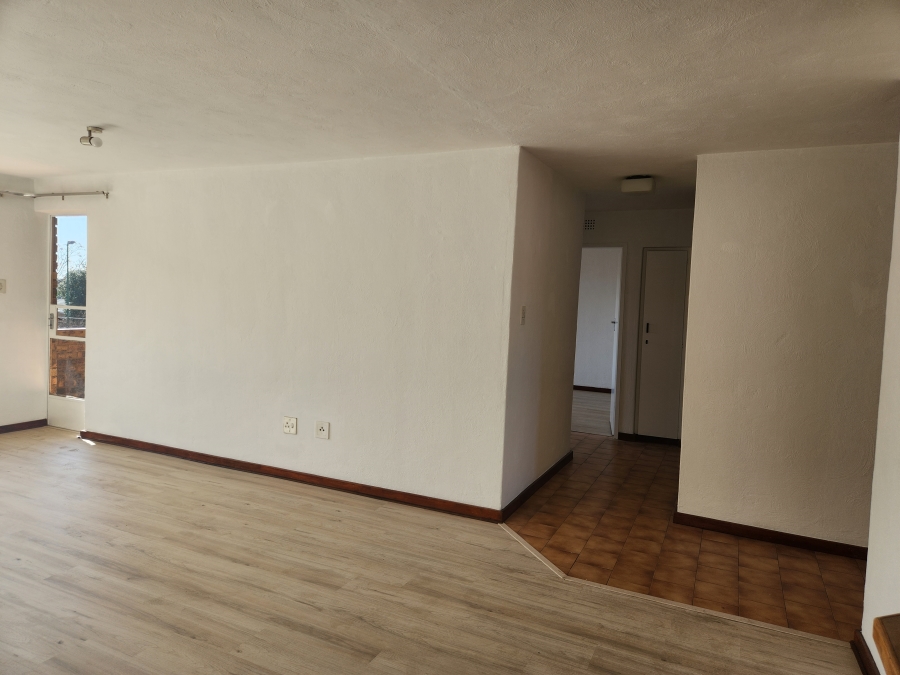 To Let 3 Bedroom Property for Rent in Fairland Gauteng