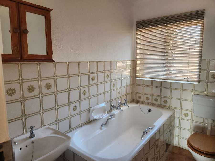 To Let 3 Bedroom Property for Rent in Fairland Gauteng