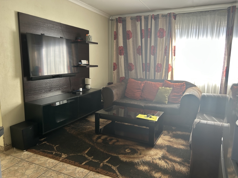 2 Bedroom Property for Sale in Crystal Park Gauteng