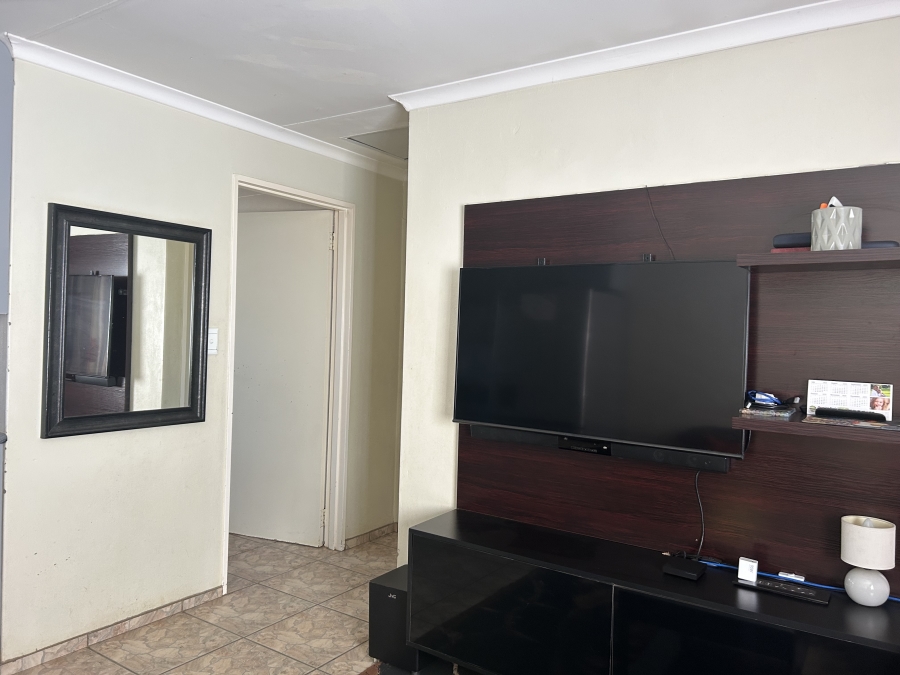 2 Bedroom Property for Sale in Crystal Park Gauteng