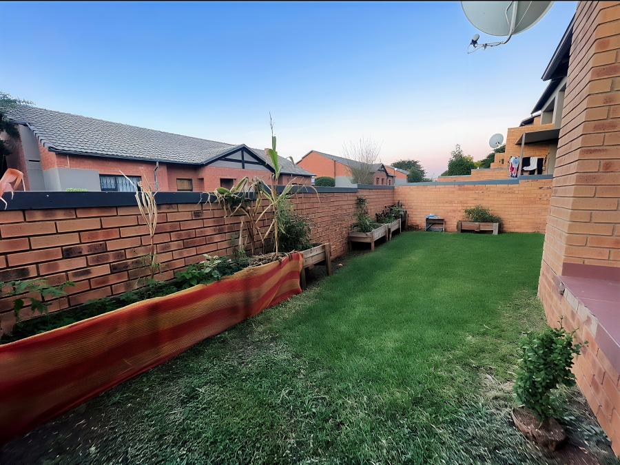 2 Bedroom Property for Sale in Kimbult A H Gauteng