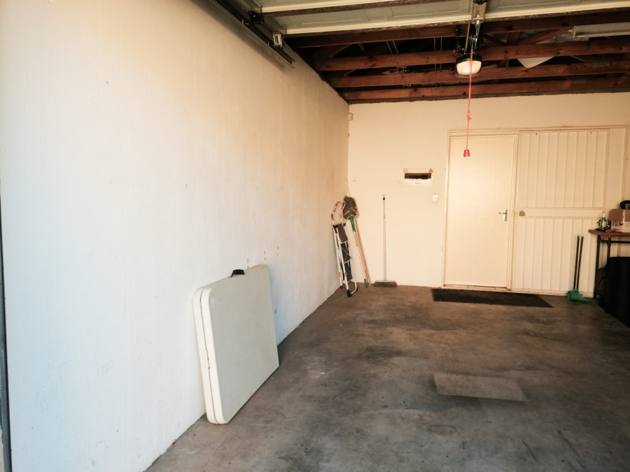 To Let 2 Bedroom Property for Rent in Honeydew Manor Gauteng